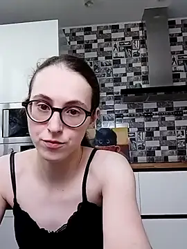 Snapshot of MartiniiSelenna chatting on January 26, 2025, 9:40 am MartiniiSelenna online show from January 26, 2025, 9:40 am