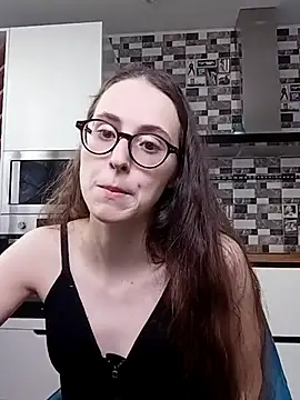 Snapshot of MartiniiSelenna chatting on February 3, 2025, 10:03 am MartiniiSelenna online show from February 3, 2025, 10:03 am