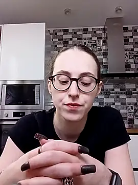 Snapshot of MartiniiSelenna chatting on February 6, 2025, 6:40 am MartiniiSelenna online show from February 6, 2025, 6:40 am