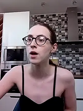 Snapshot of MartiniiSelenna chatting on February 8, 2025, 1:01 pm MartiniiSelenna online show from February 8, 2025, 1:01 pm