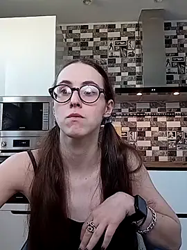 Snapshot of MartiniiSelenna chatting on February 13, 2025, 9:51 am MartiniiSelenna online show from February 13, 2025, 9:51 am