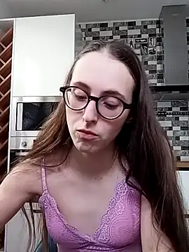 Snapshot of MartiniiSelenna chatting on February 14, 2025, 9:56 am MartiniiSelenna online show from February 14, 2025, 9:56 am