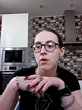Snapshot of MartiniiSelenna chatting on February 16, 2025, 6:32 am MartiniiSelenna online show from February 16, 2025, 6:32 am