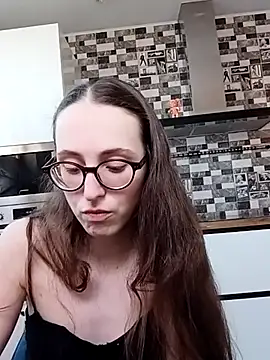 Snapshot of MartiniiSelenna chatting on February 19, 2025, 12:55 pm MartiniiSelenna online show from February 19, 2025, 12:55 pm