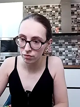 Snapshot of MartiniiSelenna chatting on February 25, 2025, 9:42 am MartiniiSelenna online show from February 25, 2025, 9:42 am