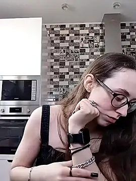 Snapshot of MartiniiSelenna chatting on March 11, 2025, 9:45 am MartiniiSelenna online show from March 11, 2025, 9:45 am