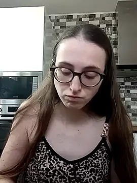 Snapshot of MartiniiSelenna chatting on March 18, 2025, 9:52 am MartiniiSelenna online show from March 18, 2025, 9:52 am