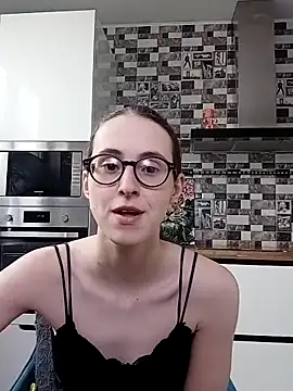 Snapshot of MartiniiSelenna chatting on March 19, 2025, 12:45 pm MartiniiSelenna online show from March 19, 2025, 12:45 pm