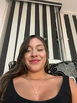 Snapshot of Rose-euphoria chatting on February 25, 2025, 1:28 pm Rose-euphoria online show from February 25, 2025, 1:28 pm