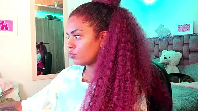 ladyrd1 online show from December 21, 2024, 9:55 am