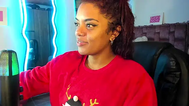 ladyrd1 online show from December 25, 2024, 7:57 am