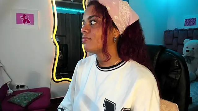 ladyrd1 online show from January 31, 2025, 10:52 am