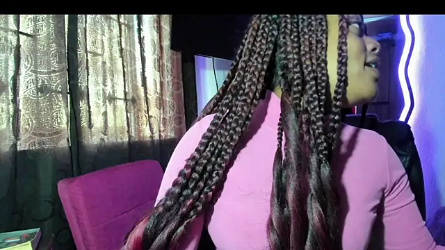 ladyrd1 online show from December 19, 2025, 8:27 pm