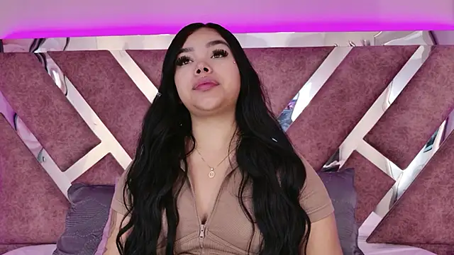 Snapshot of MarianaGarciaa__ chatting on February 22, 2026, 11:42 am MarianaGarciaa online show from February 22, 2026, 11:42 am