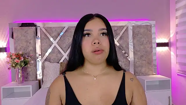 Snapshot of MarianaGarciaa__ chatting on March 13, 2026, 7:20 pm MarianaGarciaa online show from March 13, 2026, 7:20 pm