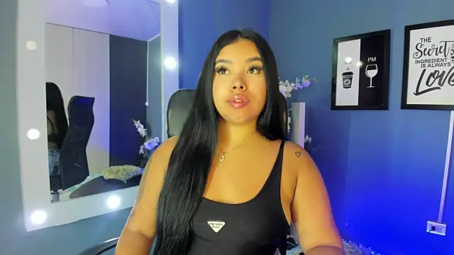 MarianaGarciaa   online show from April 13, 2026, 6:57 pm