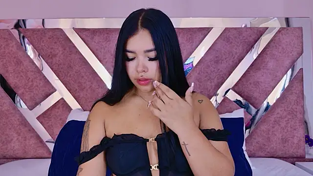 MarianaGarciaa   online show from April 22, 2026, 6:42 pm