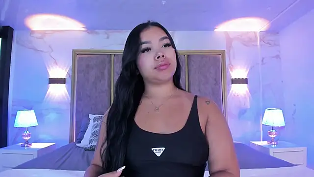 MarianaGarciaa   online show from April 28, 2026, 6:57 pm