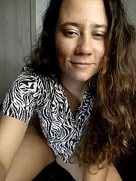 lovely kitt online show from January 26, 2025, 5:56 am