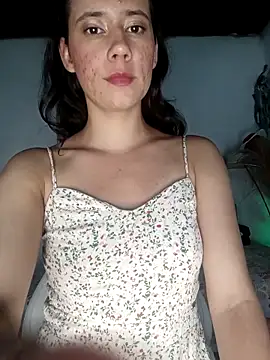 lovely kitt online show from March 25, 2026, 3:45 am