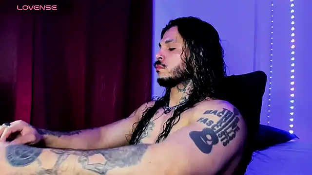 Snapshot of Van_Velckan chatting on October 4, 2025, 5:49 am Van Velckan online show from October 4, 2025, 5:49 am