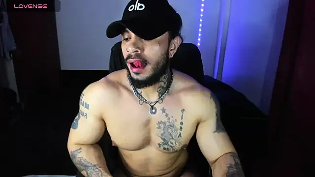 Snapshot of Van_Velckan chatting on November 3, 2025, 12:13 am Van Velckan online show from November 3, 2025, 12:13 am