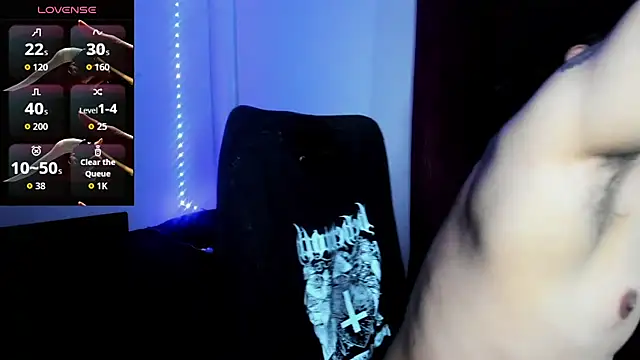 Snapshot of Van_Velckan chatting on December 3, 2025, 1:24 am Van Velckan online show from December 3, 2025, 1:24 am