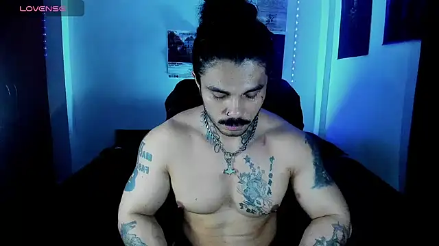 Snapshot of Van_Velckan chatting on December 14, 2025, 1:22 am Van Velckan online show from December 14, 2025, 1:22 am