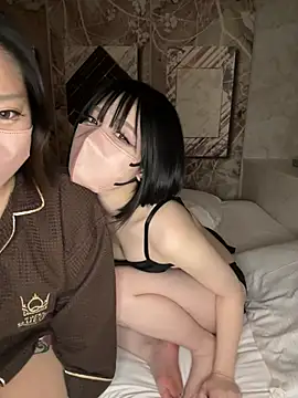 Snapshot of Rei1216xo chatting on February 15, 2025, 9:49 am Rei1216xo online show from February 15, 2025, 9:49 am