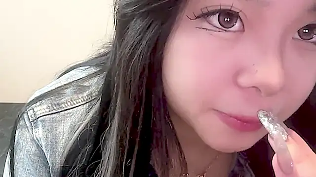 Snapshot of Rei1216xo chatting on March 16, 2025, 5:03 am Rei1216xo online show from March 16, 2025, 5:03 am