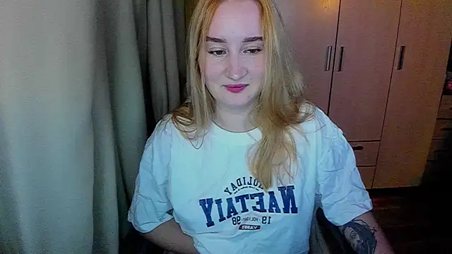 Snapshot of KeiraNight chatting on June 14, 2026, 3:25 pm KeiraNight online show from June 14, 2026, 3:25 pm
