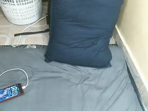centzSexy online show from April 25, 2026, 1:41 pm