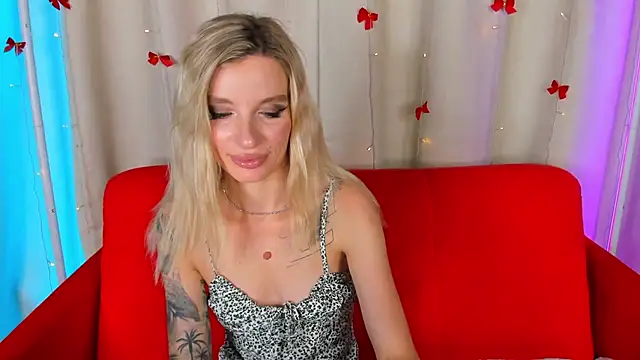 AlinaLovelyX online show from August 6, 2026, 1:18 am
