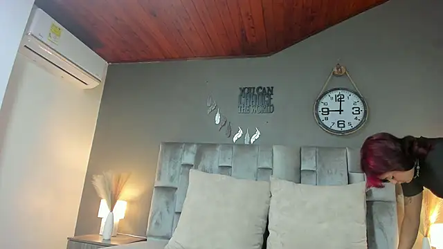 Snapshot of alaia-rogers chatting on January 27, 2025, 11:32 am alaia-rogers online show from January 27, 2025, 11:32 am