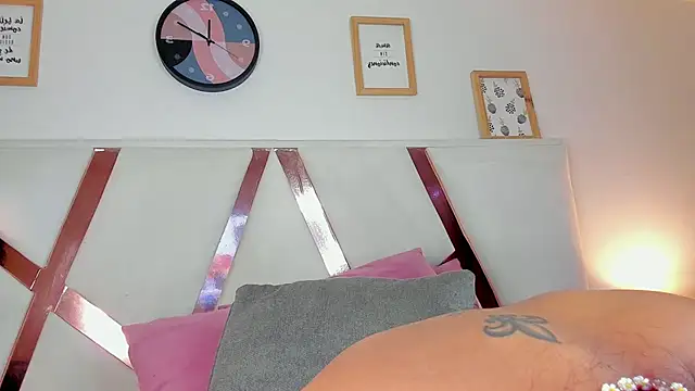 Snapshot of alaia-rogers chatting on February 1, 2025, 2:45 pm alaia-rogers online show from February 1, 2025, 2:45 pm