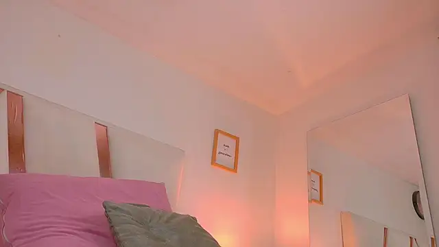 Snapshot of alaia-rogers chatting on February 21, 2025, 5:53 pm alaia-rogers online show from February 21, 2025, 5:53 pm