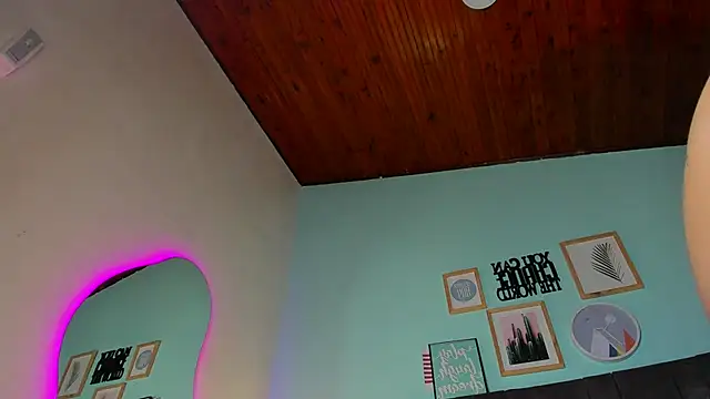 Snapshot of alaia-rogers chatting on February 26, 2025, 2:46 pm alaia-rogers online show from February 26, 2025, 2:46 pm