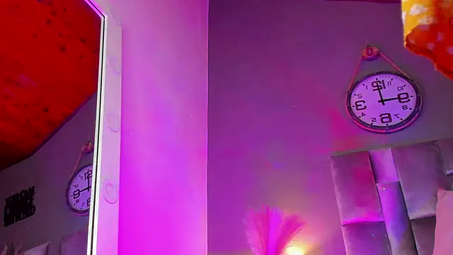 Snapshot of alaia-rogers chatting on March 3, 2025, 2:37 pm alaia-rogers online show from March 3, 2025, 2:37 pm