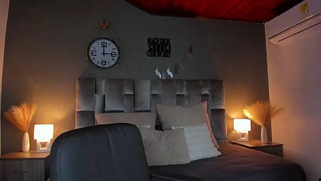 Snapshot of alaia-rogers chatting on March 20, 2025, 11:38 am alaia-rogers online show from March 20, 2025, 11:38 am