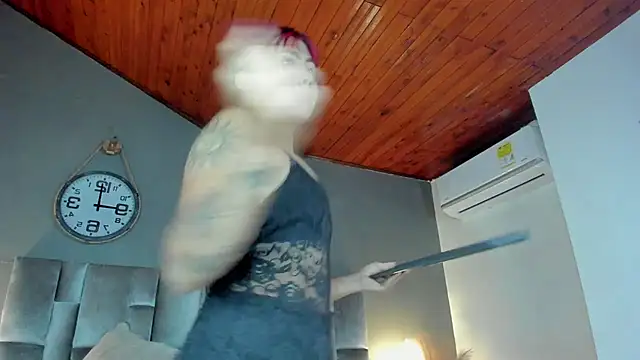 Snapshot of alaia-rogers chatting on March 22, 2025, 11:32 am alaia-rogers online show from March 22, 2025, 11:32 am