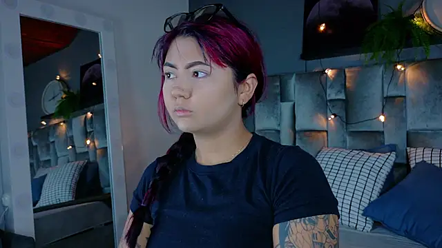 Snapshot of alaia-rogers chatting on October 3, 2025, 11:40 am alaia-rogers online show from October 3, 2025, 11:40 am