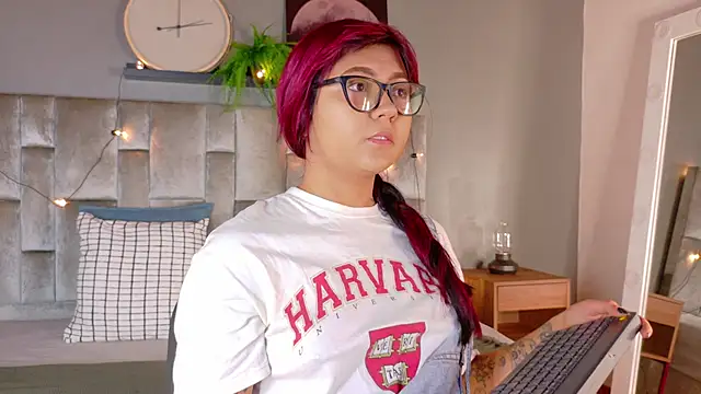 Snapshot of alaia-rogers chatting on October 10, 2025, 11:42 am alaia-rogers online show from October 10, 2025, 11:42 am