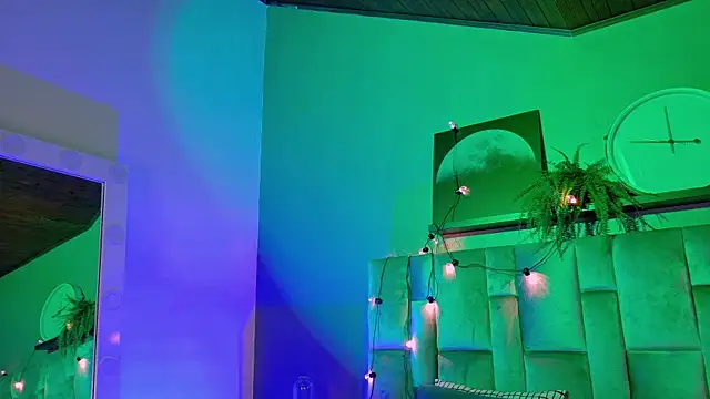 Snapshot of alaia-rogers chatting on October 17, 2025, 11:35 am alaia-rogers online show from October 17, 2025, 11:35 am