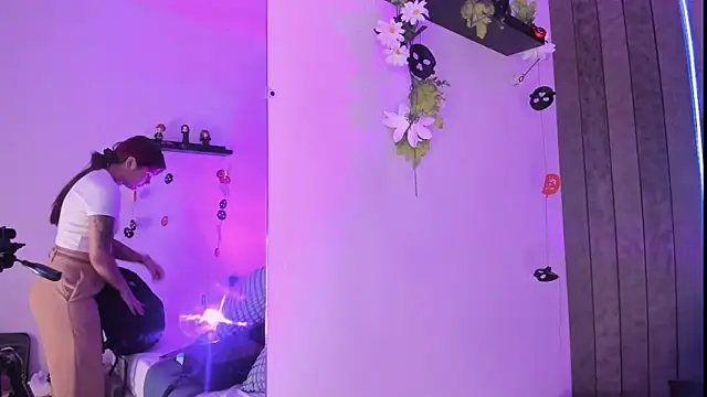 Snapshot of alaia-rogers chatting on October 27, 2025, 11:47 am alaia-rogers online show from October 27, 2025, 11:47 am