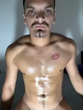 HotBeastBoy online show from December 6, 2024, 1:29 am