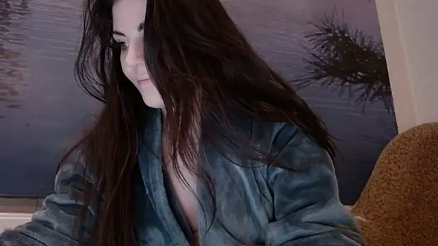 Snapshot of AliceTailor chatting on March 3, 2025, 9:44 am AliceTailor online show from March 3, 2025, 9:44 am