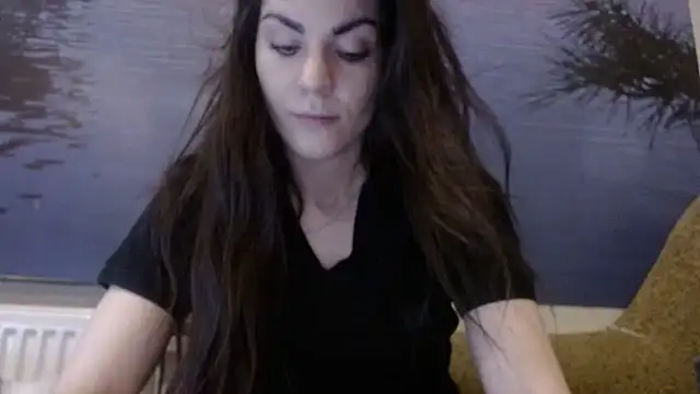 Snapshot of AliceTailor chatting on March 16, 2025, 11:05 am AliceTailor online show from March 16, 2025, 11:05 am