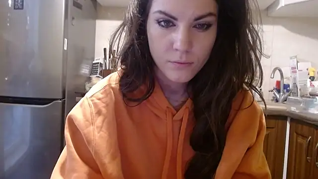 Snapshot of AliceTailor chatting on September 24, 2025, 5:33 am AliceTailor online show from September 24, 2025, 5:33 am