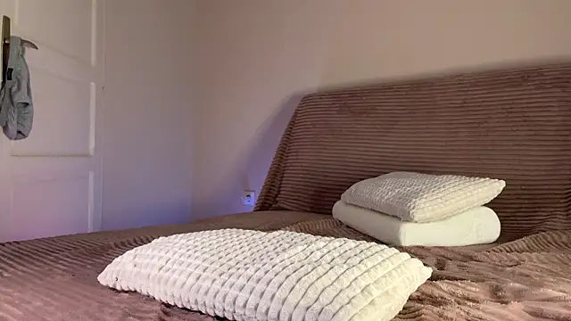 Snapshot of itsmaxxbaby_ chatting on March 22, 2026, 4:27 am itsmaxxbaby online show from March 22, 2026, 4:27 am