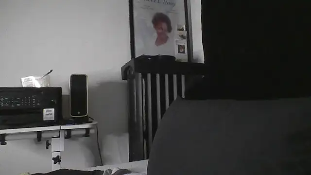 Snapshot of Enos3 chatting on January 7, 2026, 2:03 am Enos3 online show from January 7, 2026, 2:03 am